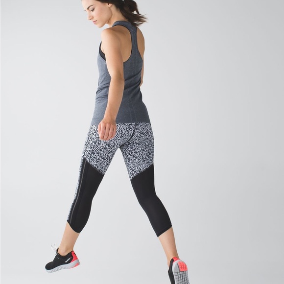 🍋 Lululemon Pace Pusher Crop. Size 6 - Picture 1 of 8